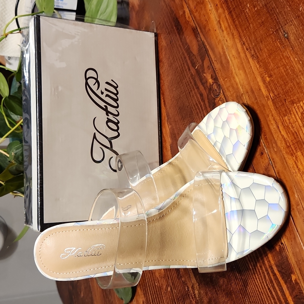 Katliu Women's clear heels, prismatic snakeskin print.  Size 37 Brand New in box